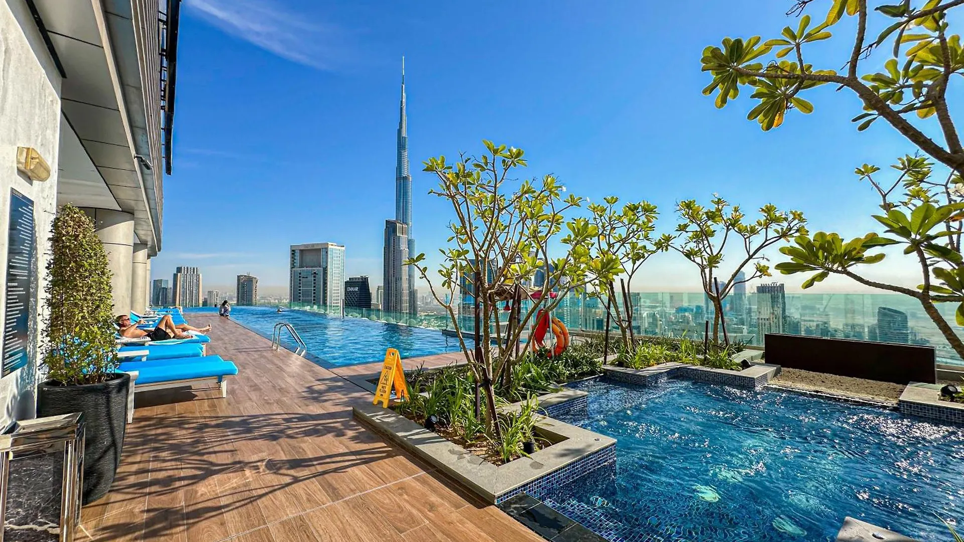 Sky-High Oasis Burj Khalifa Views, Rooftop Infinity Pool, 3Br Apartment In Paramount Hotel Midtown Dubai 0*,