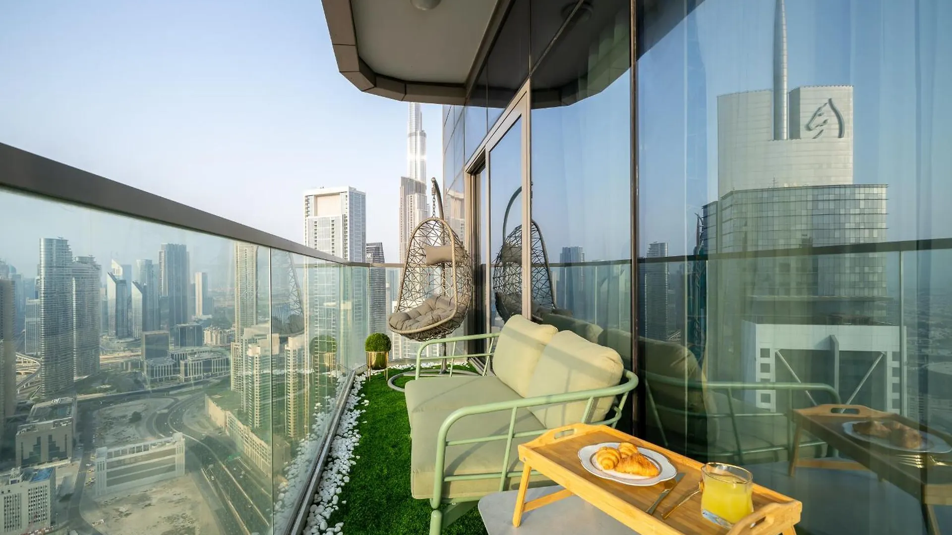 Sky-High Oasis Burj Khalifa Views, Rooftop Infinity Pool, 3Br Apartment In Paramount Hotel Midtown Dubai 0*,