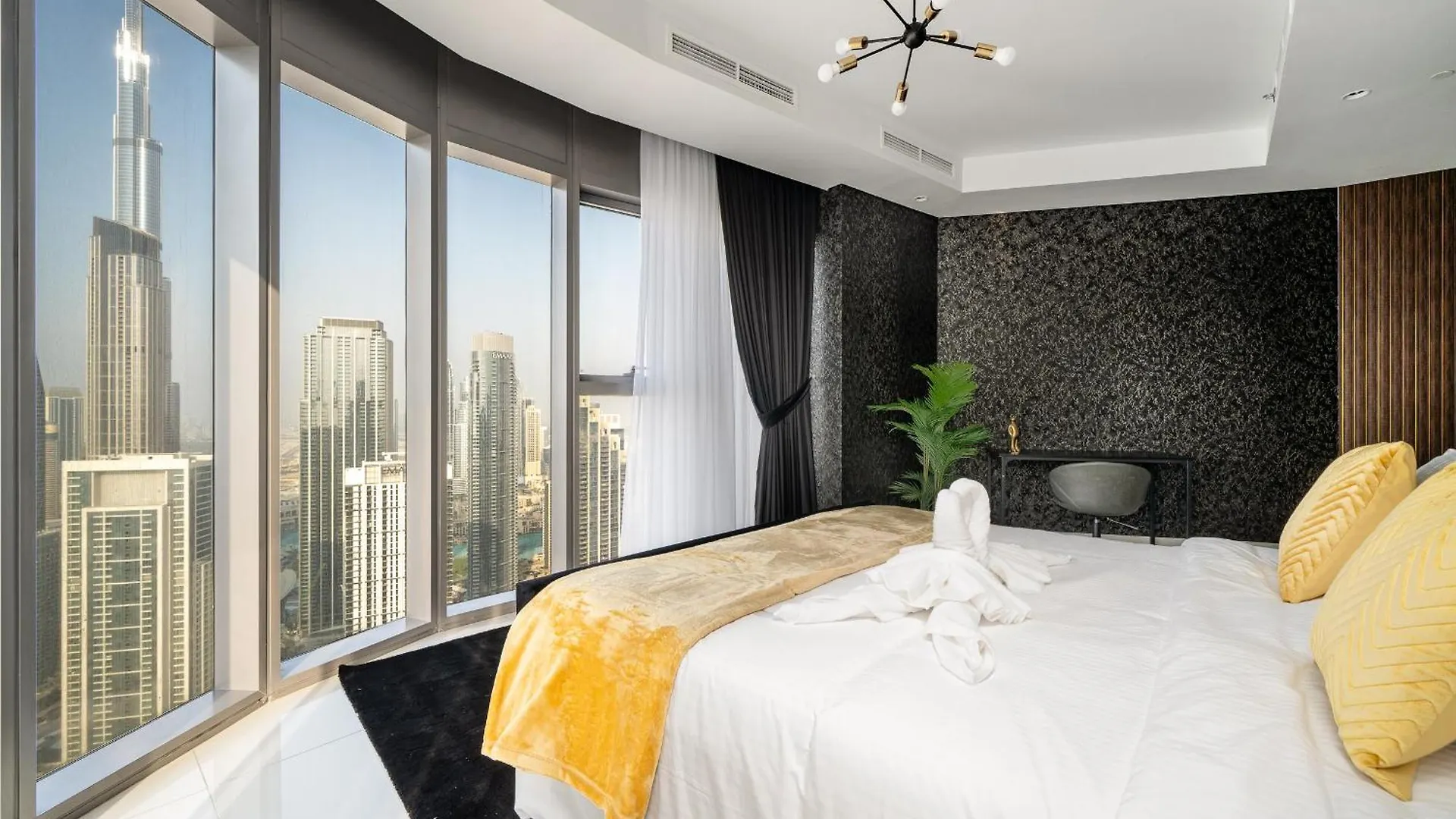 Sky-High Oasis Burj Khalifa Views, Rooftop Infinity Pool, 3Br Apartment In Paramount Hotel Midtown Dubai
