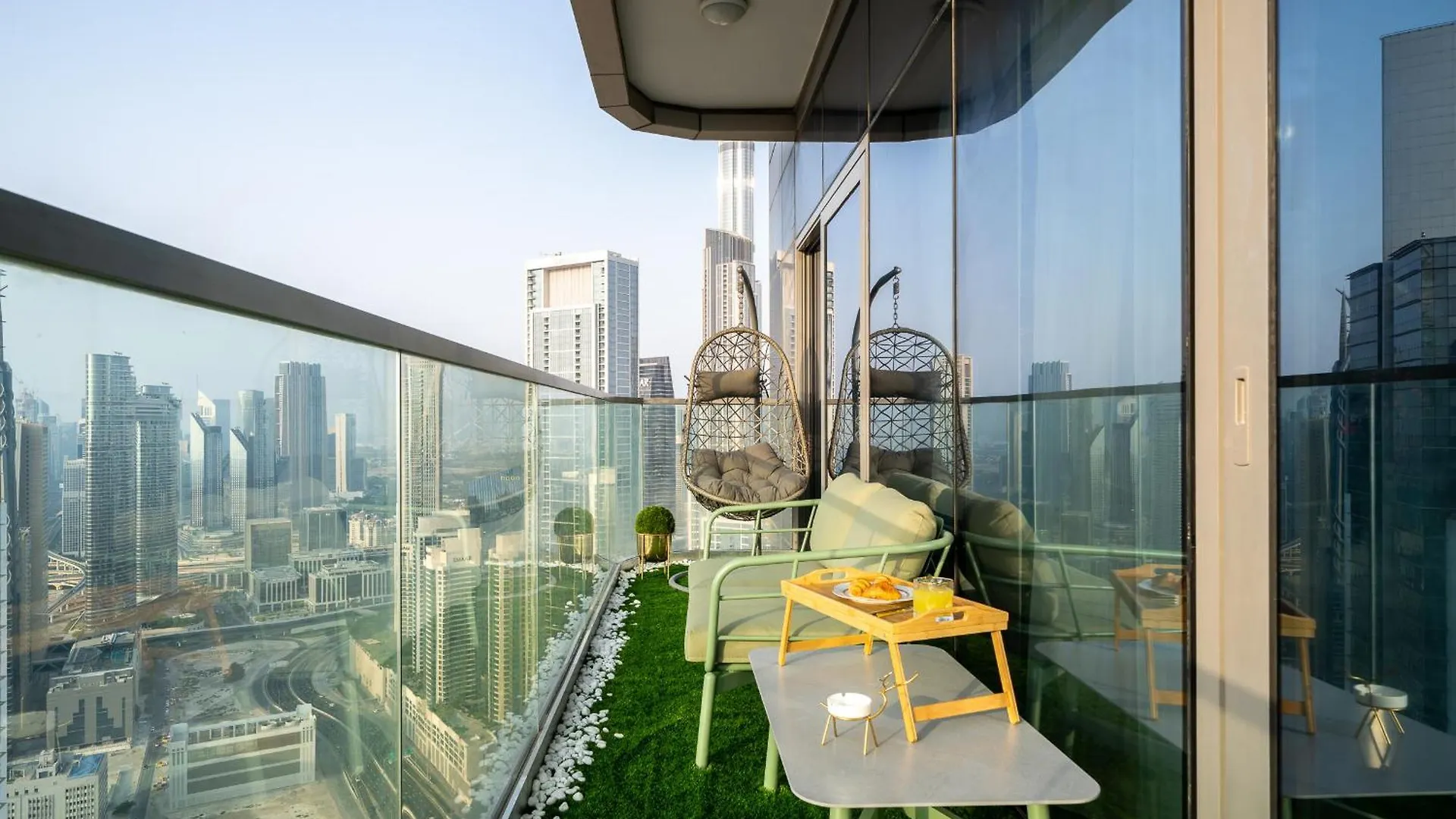 Sky-High Oasis Burj Khalifa Views, Rooftop Infinity Pool, 3Br Apartment In Paramount Hotel Midtown Dubai