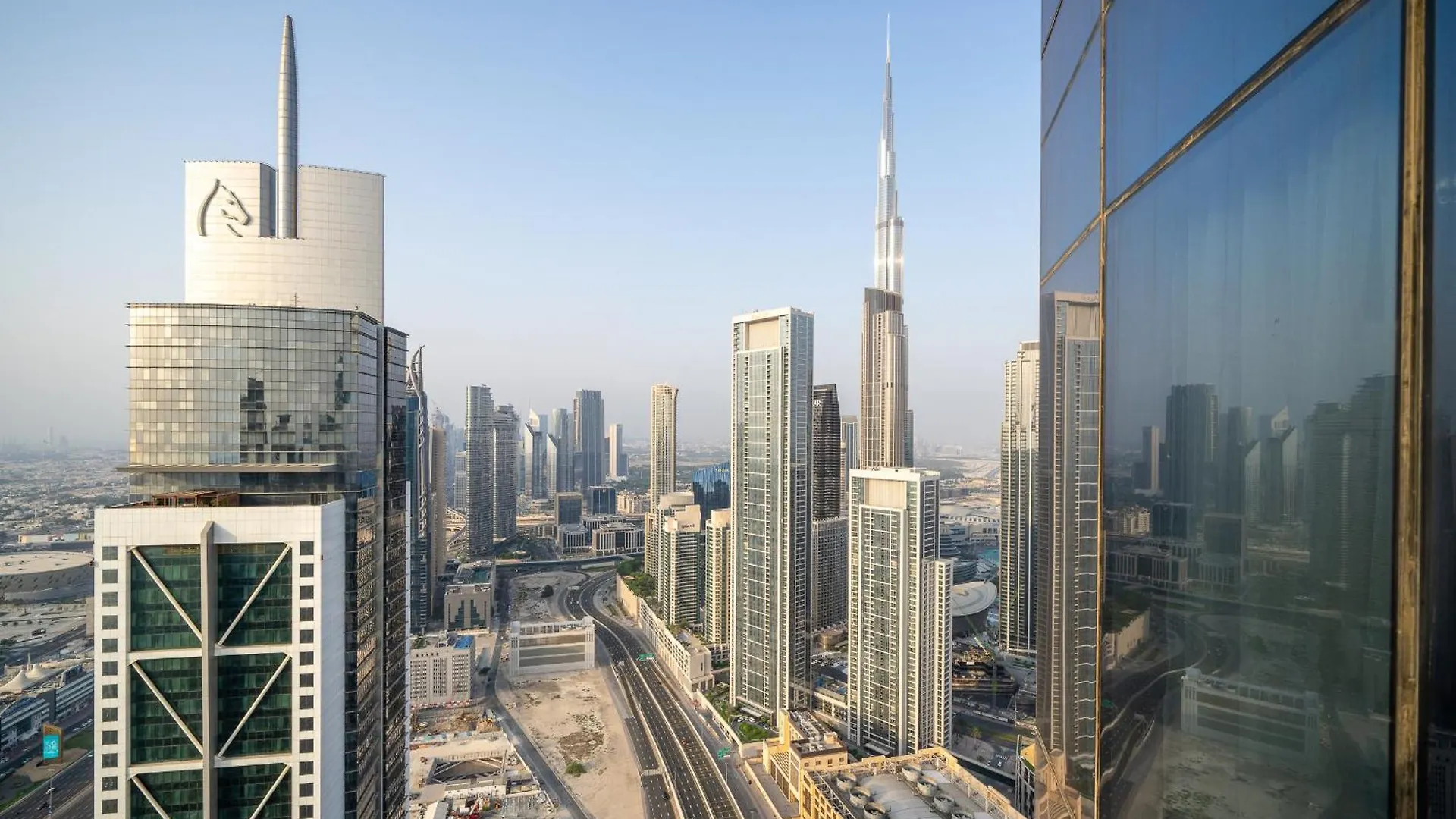 Sky-High Oasis Burj Khalifa Views, Rooftop Infinity Pool, 3Br Apartment In Paramount Hotel Midtown Dubai