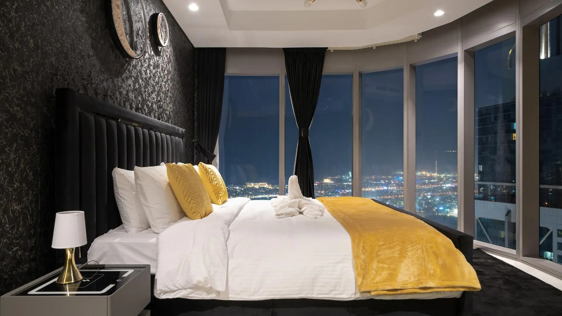 Sky-High Oasis Burj Khalifa Views, Rooftop Infinity Pool, 3Br Apartment In Paramount Hotel Midtown Dubai