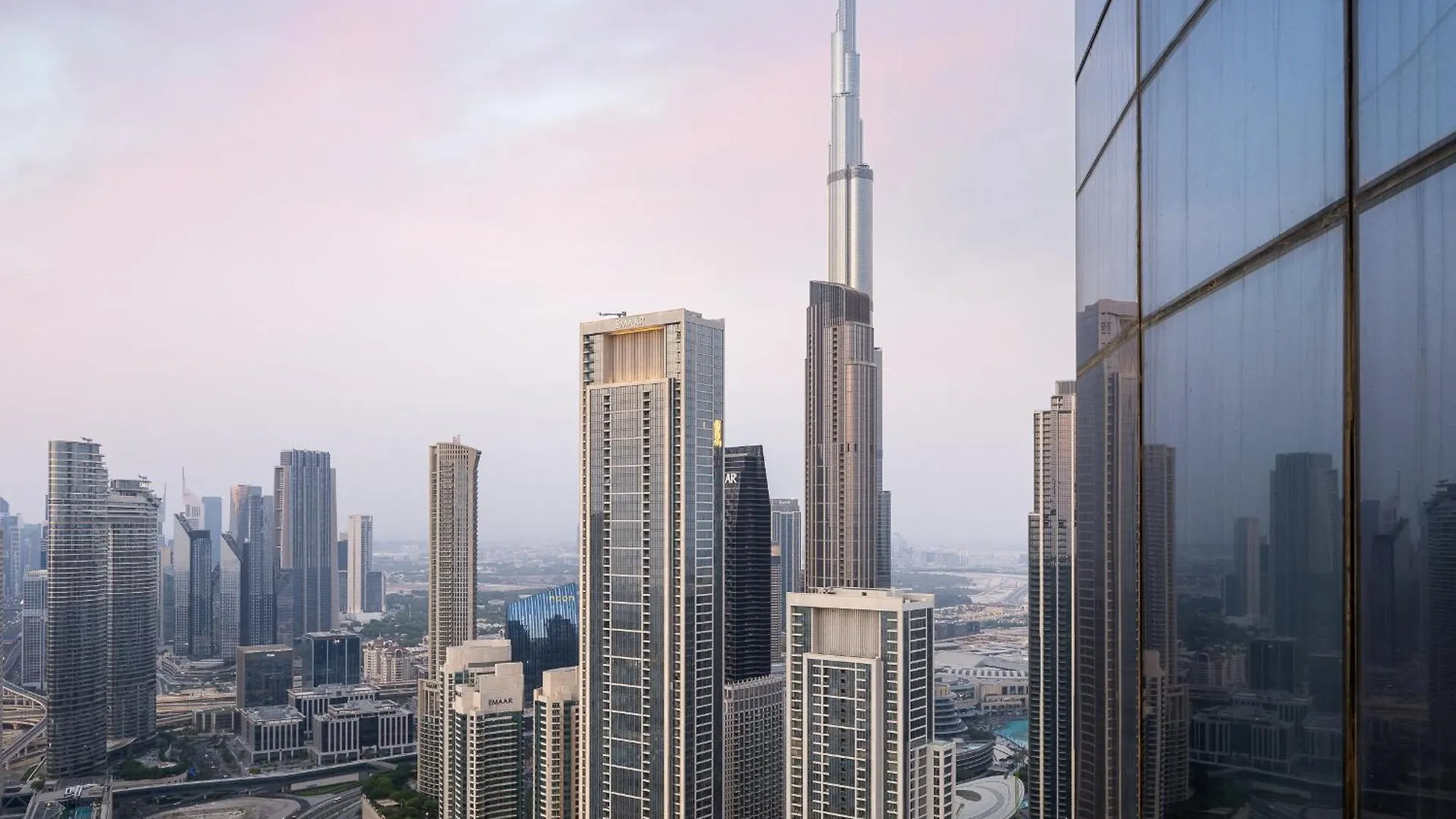 Sky-High Oasis Burj Khalifa Views, Rooftop Infinity Pool, 3Br Apartment In Paramount Hotel Midtown Dubai